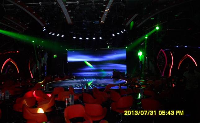 江北某KTV室內P7.62全彩顯示屏