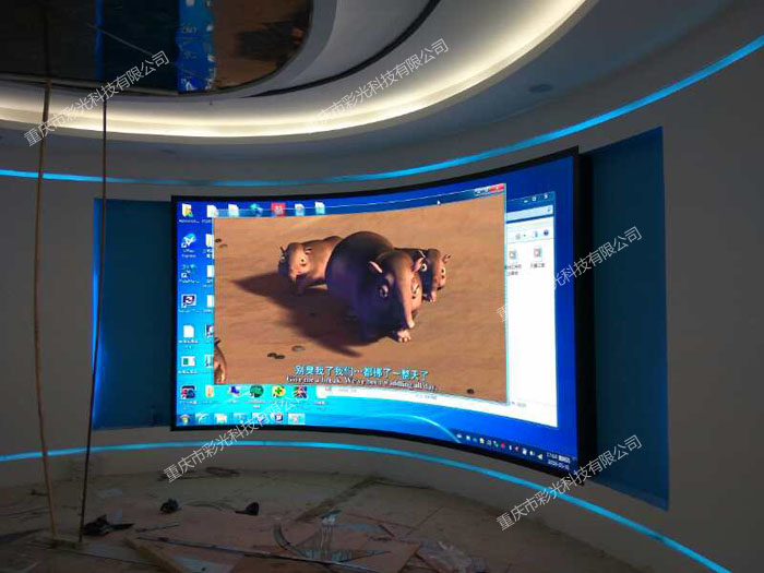 室內led顯示屏與室外led顯示屏有什么區(qū)別